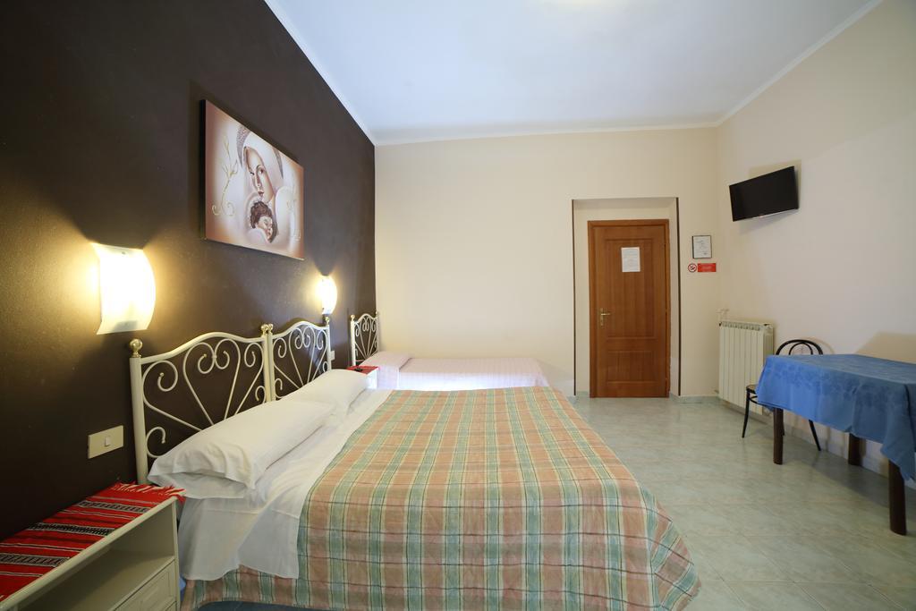 Hotel Giugiu Ρώμη Εξωτερικό φωτογραφία